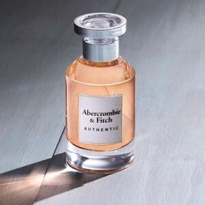 AUTHENTIC ABERCROMBIE & FITCH Woman Femme 3.4 Oz. EDP Spray